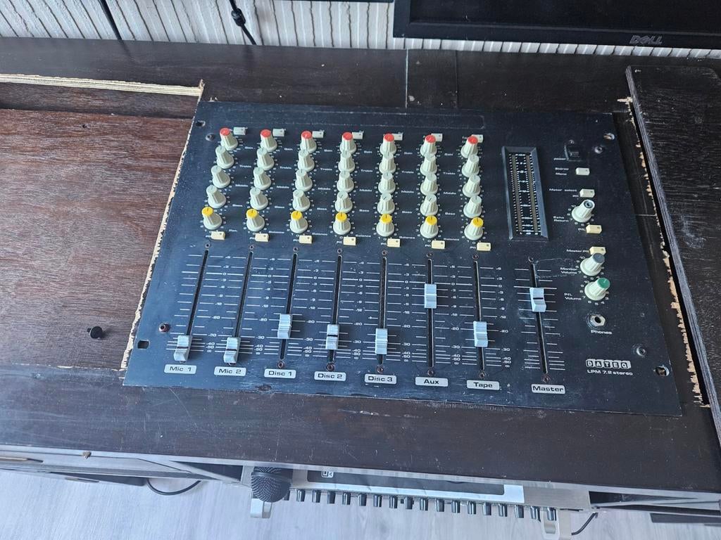 Te koop dateq lpm 7.2 stereo vintage mengpaneel, Ophalen
