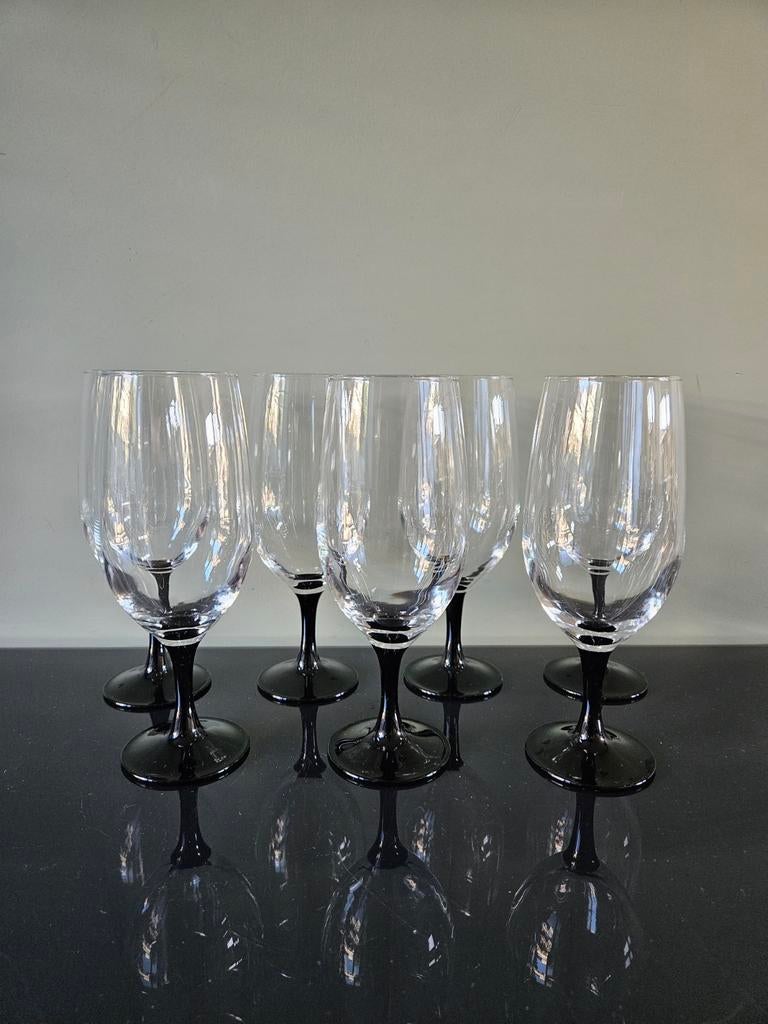 Set van 7 glazen met zwarte voet, Luminarc France, Ophalen of Verzenden, Zo goed als nieuw, Overige typen