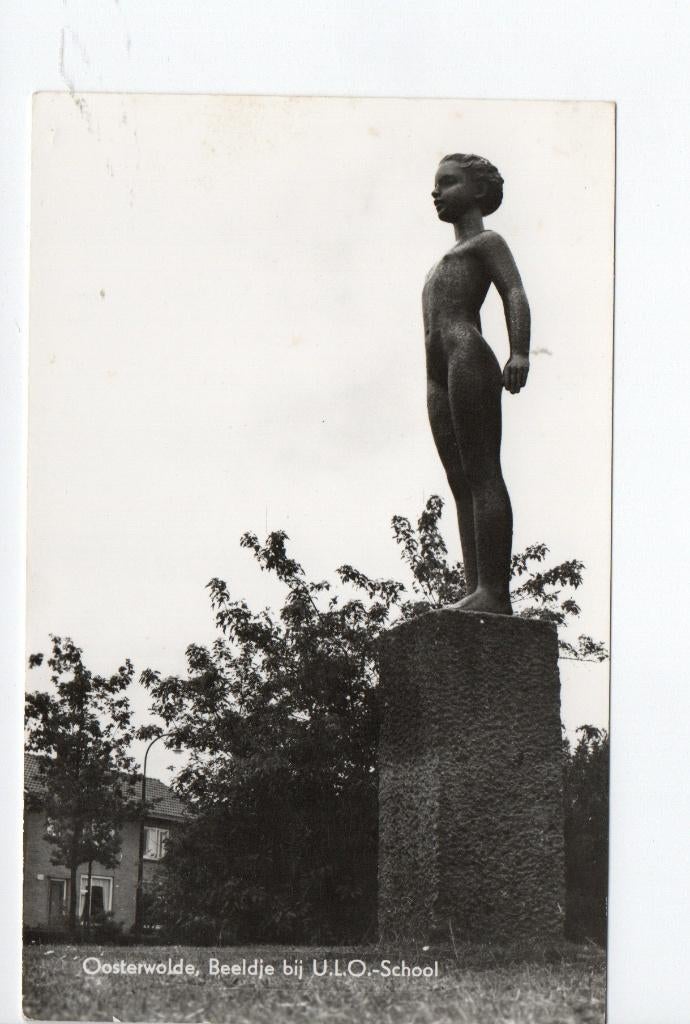 Oosterwolde. Beeldje bij U.L.O. school., Verzenden, Voor 1920, Gelopen, Friesland