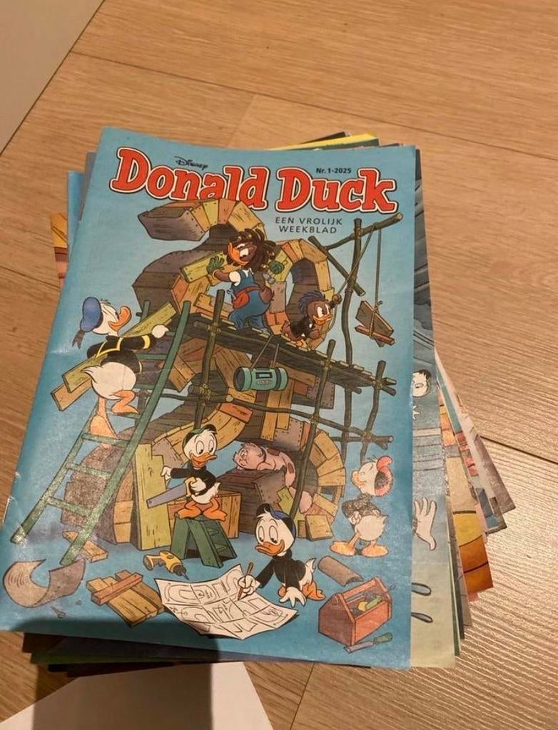 Donald Duck Jaar 2025 - 36 stuks, Meerdere stripboeken, Ophalen of Verzenden, Gelezen