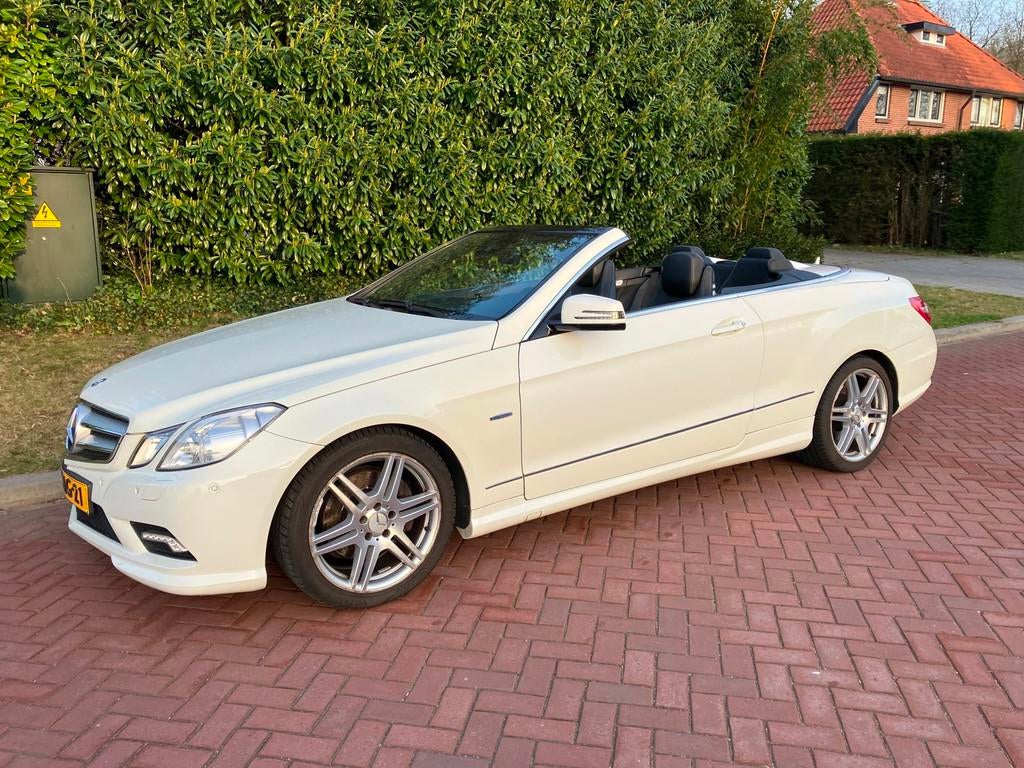 Mercedes-Benz E-klasse Cabrio 200 CGI Elegance met amg pakke, Automaat, Euro 5, Achterwielaandrijving, Zwart
