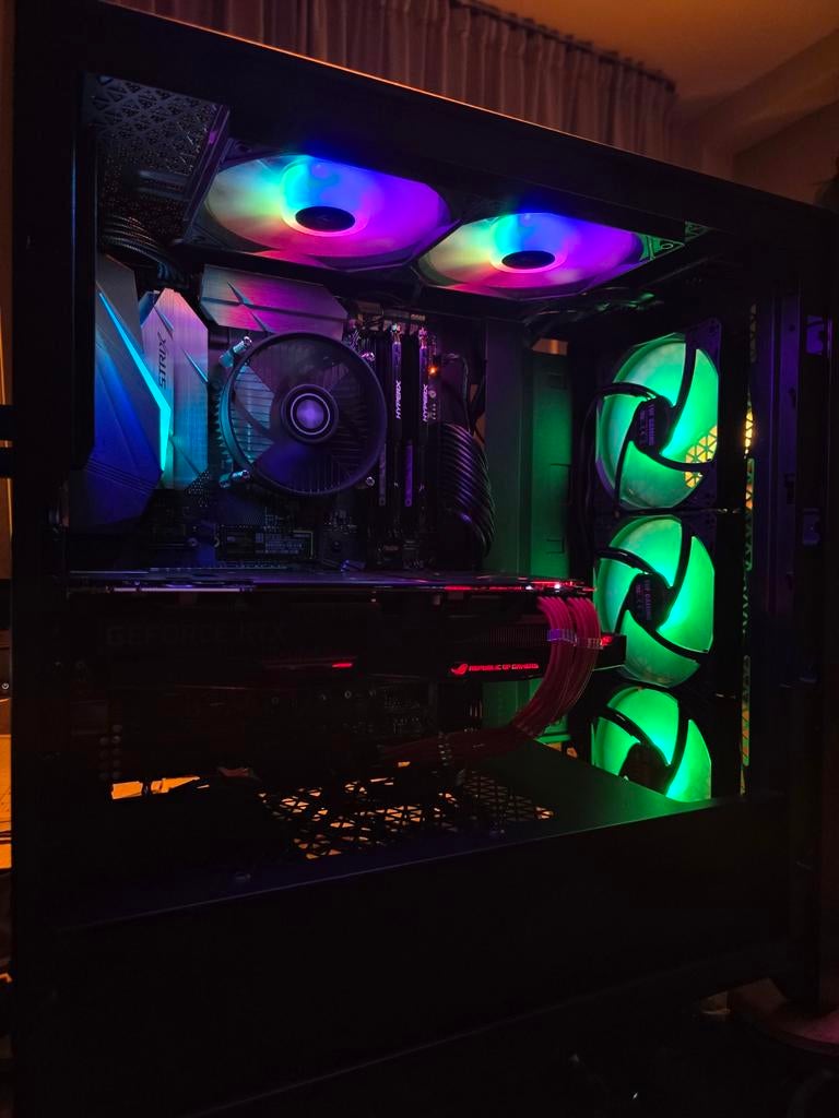 Gaming PC: RTX 2080Ti, i7-7700K, 16GB RAM, Win 11 Pro, Ophalen, Gebruikt, Virtual Reality, SSD