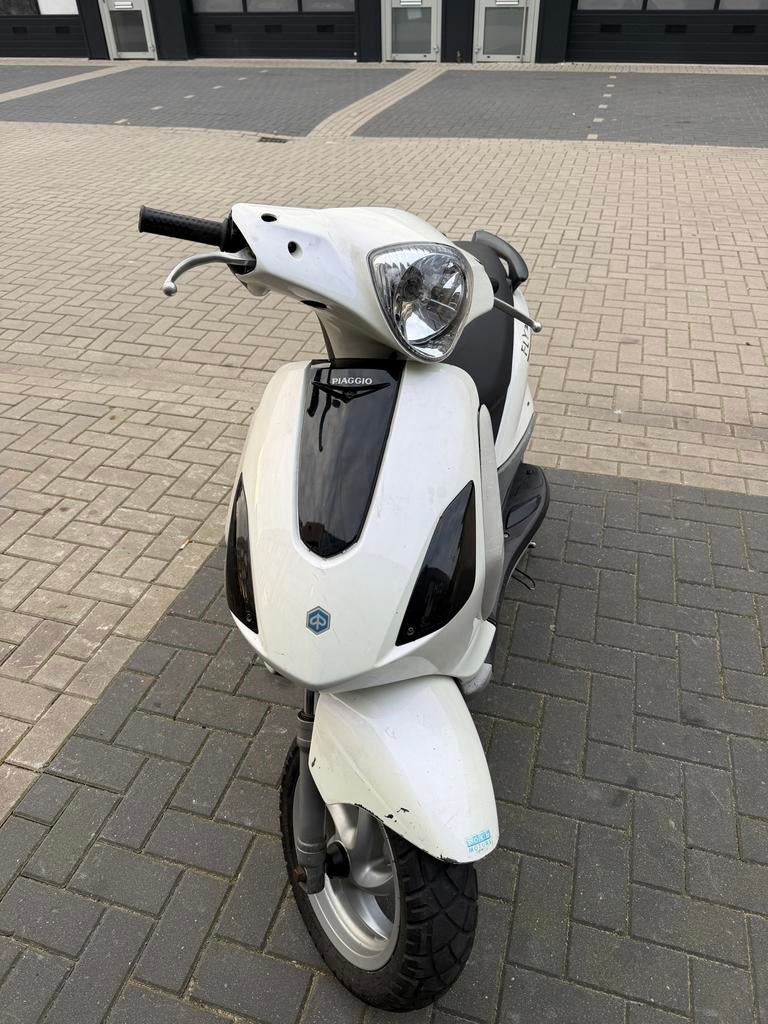 Piaggio Fly 50cc snor, Fietsen en Brommers, Snorfietsen en Snorscooters, Ophalen of Verzenden, Gebruikt, Benzine, Piaggio