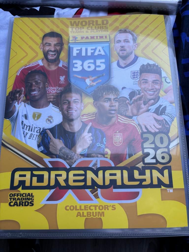 Panini FIFA 365 2026 Adrenalyn XL Voetbal Plaatjes, Ophalen of Verzenden, Nieuw, Overige sporten, Poster, Plaatje of Sticker