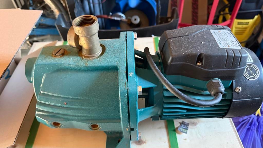 LEO AJm75A3 Zelfaanzuigende Jetpomp - 0.75 kW, Ophalen, Gebruikt, Elektrisch, Beregeningspomp