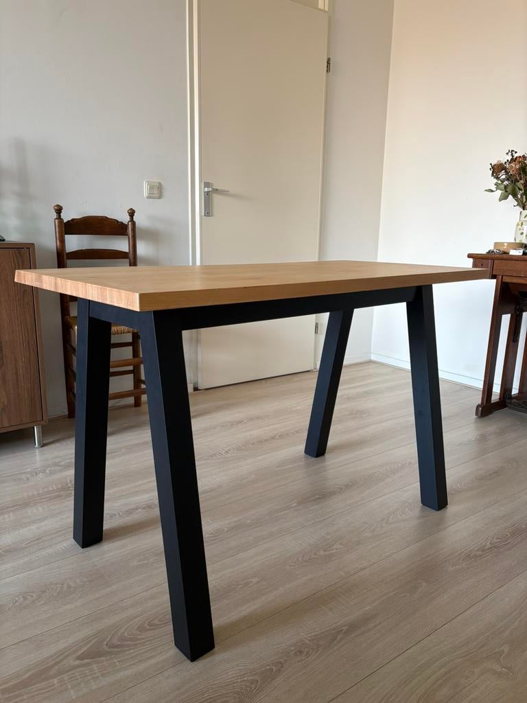 Houten bureau 60120x75cm - Zo goed als nieuw, Huis en Inrichting, Bureaus, Ophalen, Zo goed als nieuw