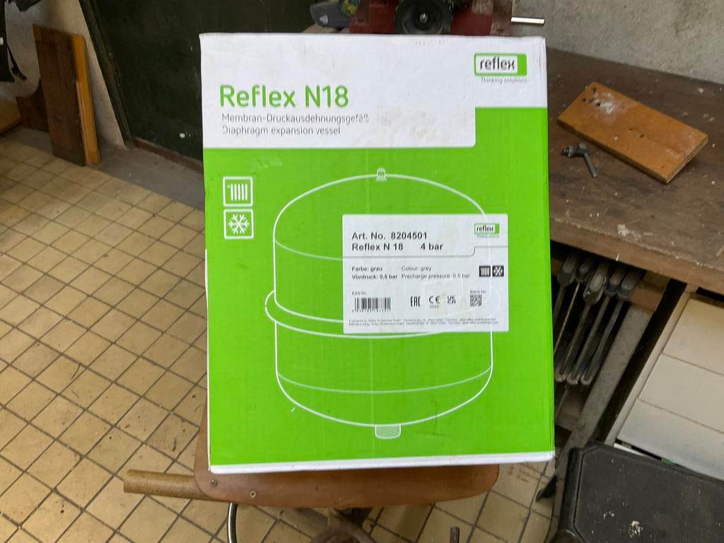 Nieuw Reflex N18 expansievat voor CV-installatie, Ophalen of Verzenden, Nieuw, Overige typen