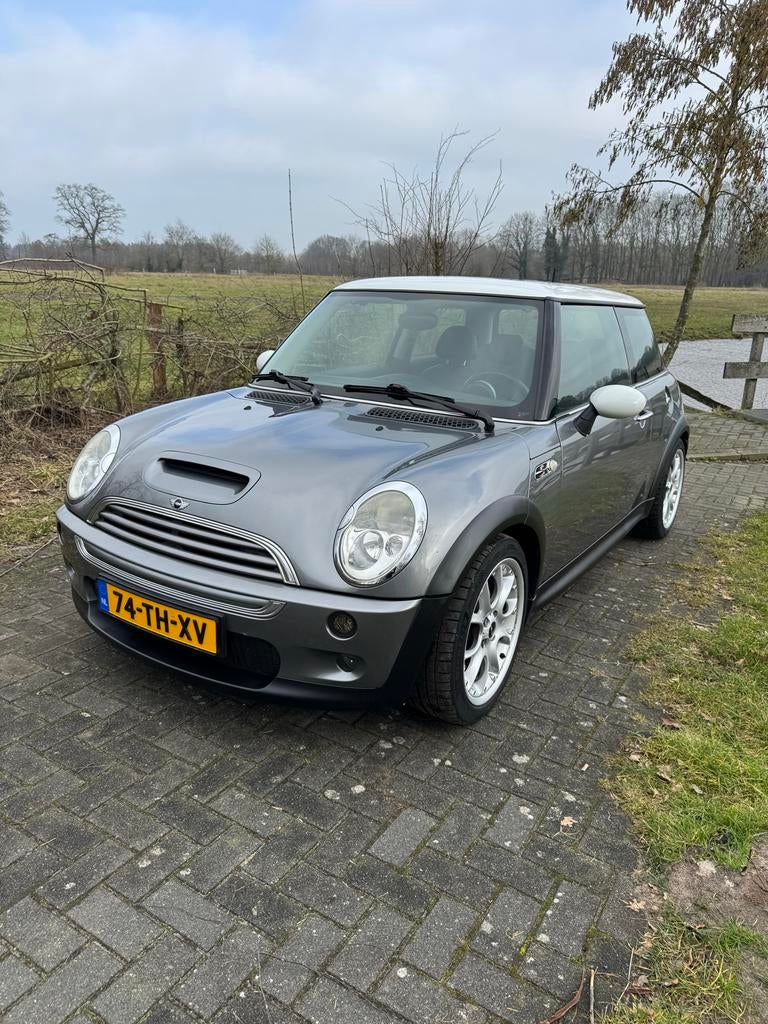Mini 1.6 16V Cooper S 120KW 2002 Grijs, Auto's, Mini, Voorwielaandrijving, 4 cilinders, 4 stoelen, 163 pk