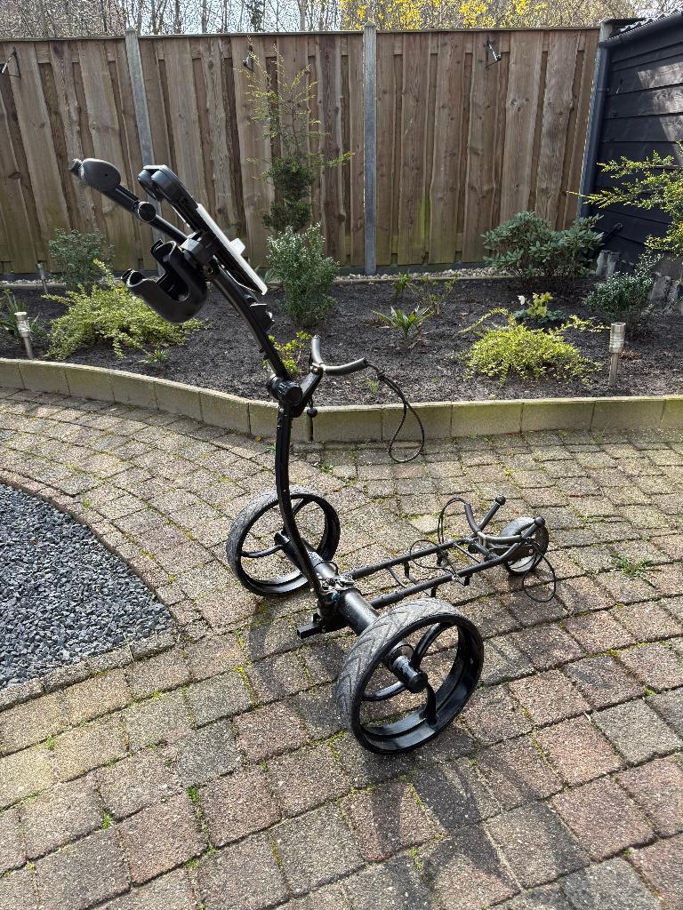 ELEKTRISCHE GOLFTROLLEY MET AFSTANDBEDIENING, Sport en Fitness, Ophalen, Gebruikt, Golfkar, Overige merken