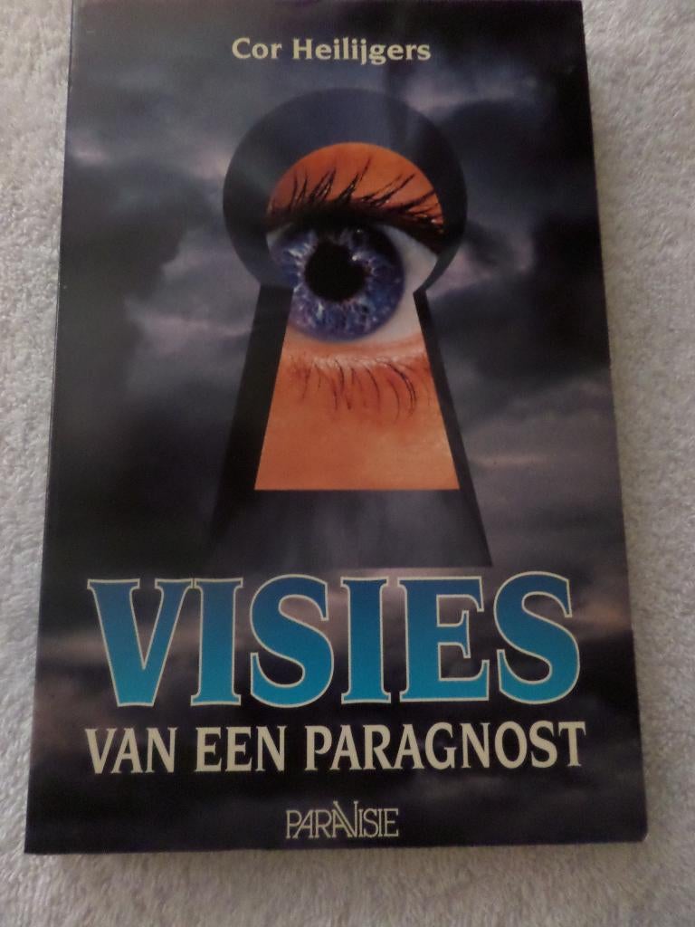 Te Koop een boek Visies van een Paragnost., Boeken, Ophalen of Verzenden, Gelezen