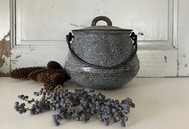 Antieke Franse geëmailleerd gietijzeren ketel heksenketel, Ophalen of Verzenden