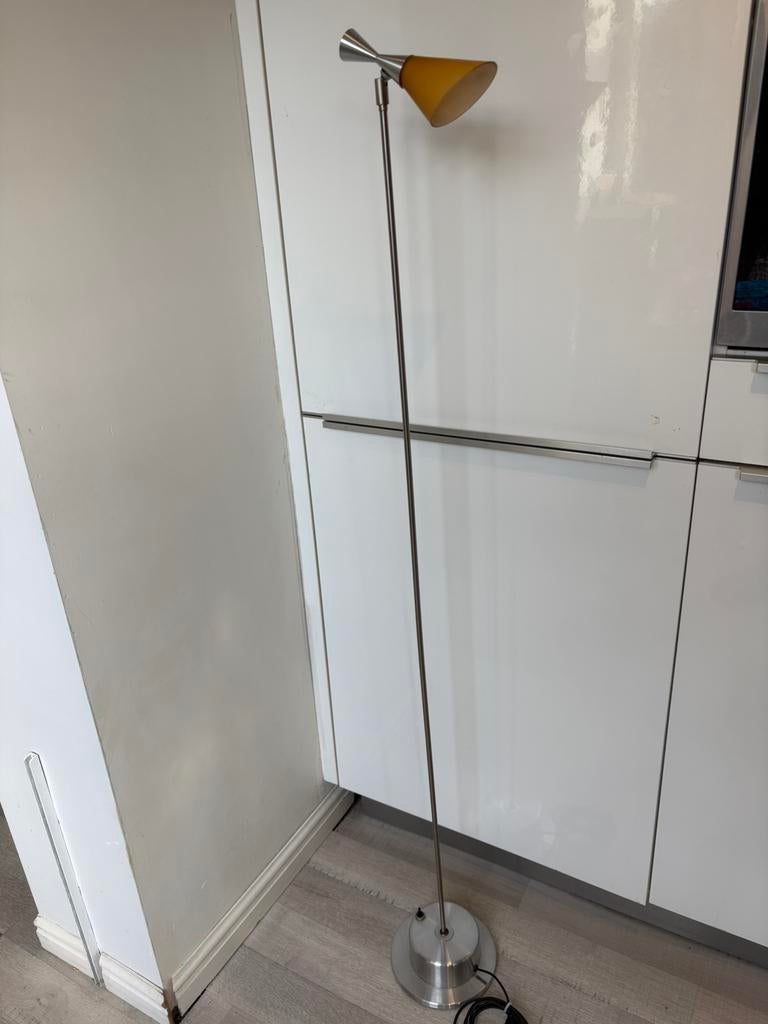 Vintage Hala Zeist vloerlamp jaren 80, Ophalen, Gebruikt