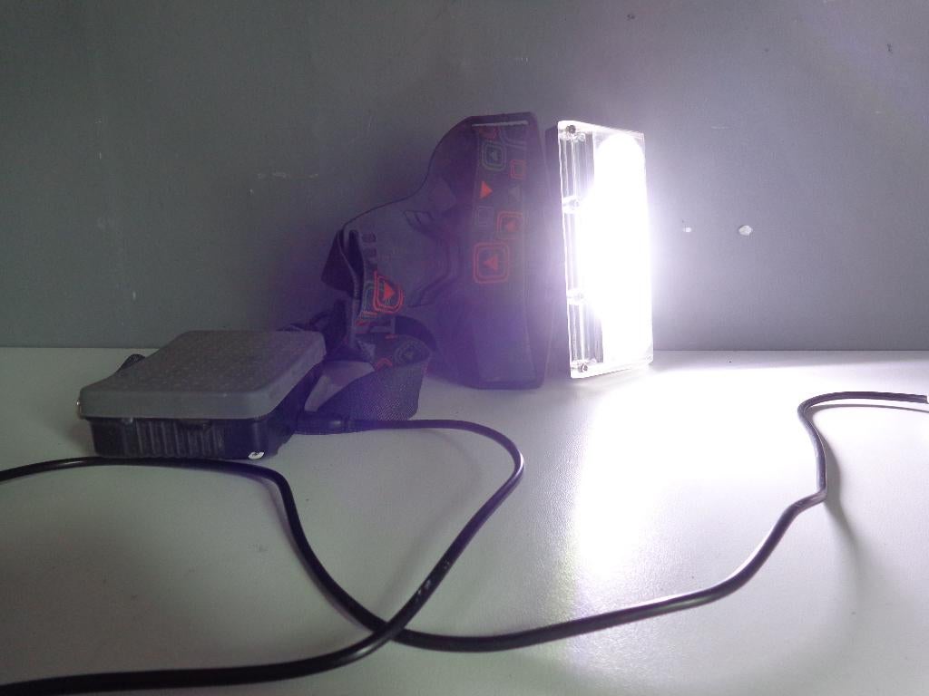 Led verlichting (headset) heeft functie fel wit licht, Ophalen of Verzenden, Zo goed als nieuw, Batterij