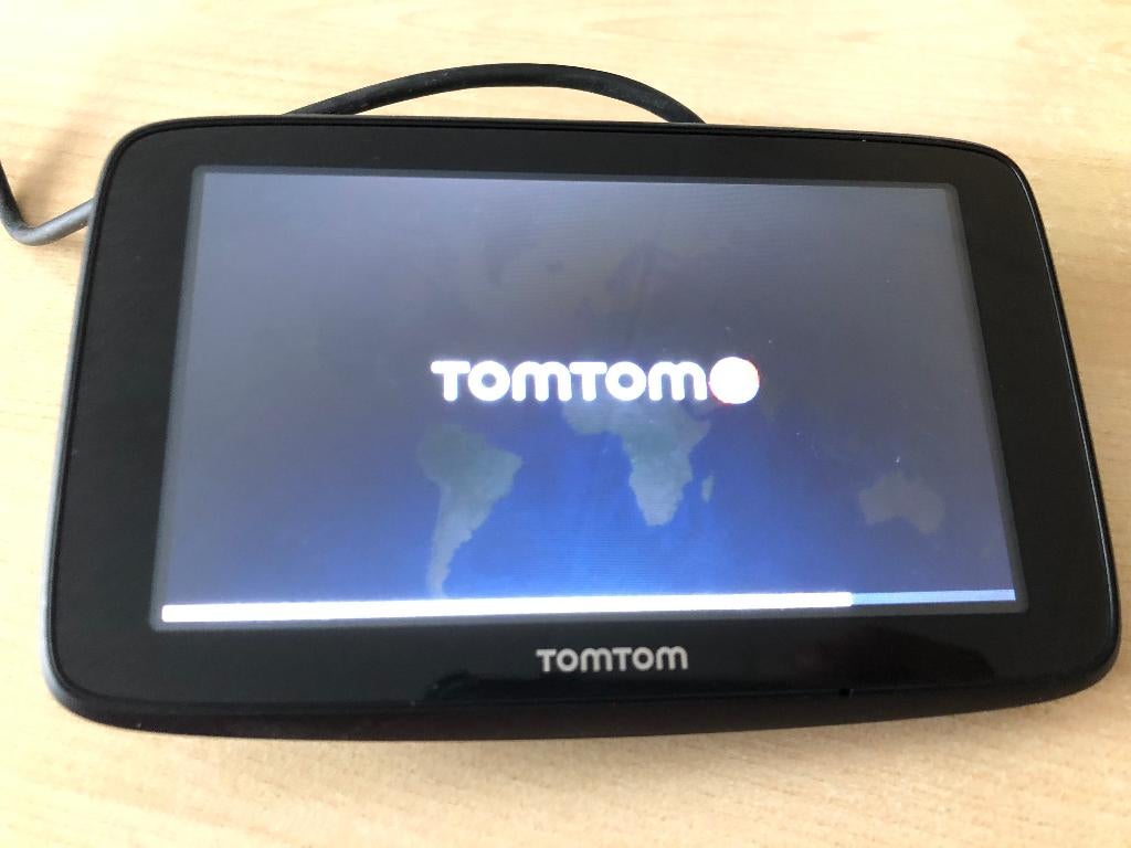 TomTom autonavigatie GO Essential, Ophalen of Verzenden, Gebruikt