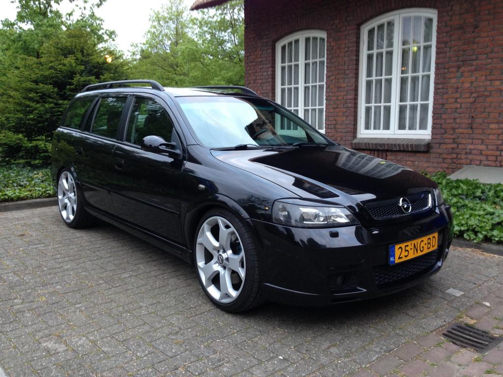 Opel Astra OPC 2.0 Turbo St.wgn. 2003 Zwart, Auto's, Voorwielaandrijving, 1998 cc, Zwart, 4 cilinders