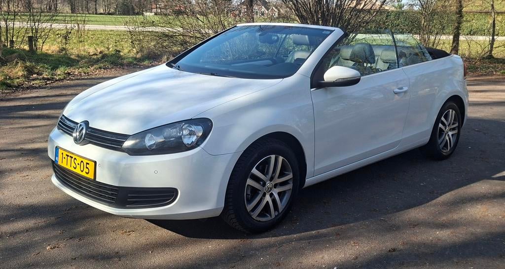 Volkswagen Golf 1.6 TDI 77KW BMT Cabrio 2012 Wit, Zwart, 4 cilinders, Cabriolet, 4 stoelen