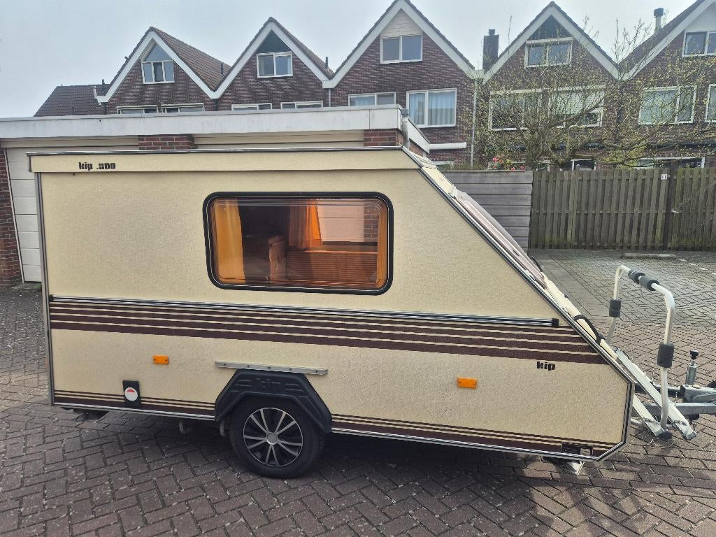Kip Kompakt 300 hefdak caravan met voortent en luifel, Luifel, Kip, Tot en met 2, Treinzit