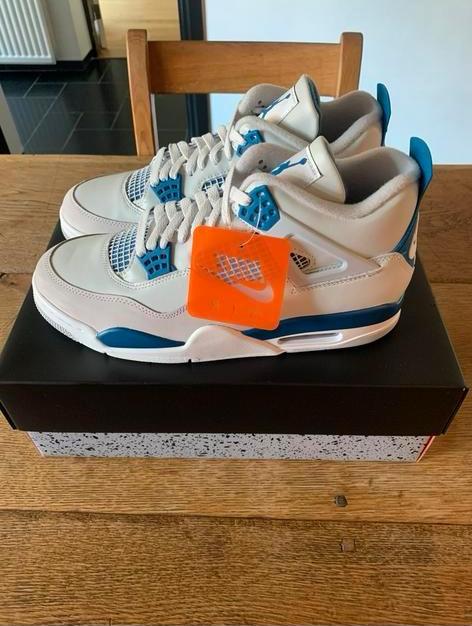 Jordan 4 Retro Military Blue - Maat 44.5, Ophalen of Verzenden, Nieuw, Blauw, Sneakers of Gympen