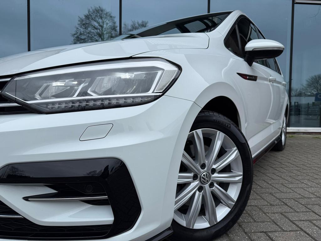 Volkswagen Touran 1.2 TSI Highline Edition R Line 7p - Navi, Voorwielaandrijving, 730 kg, Gebruikt, 4 cilinders