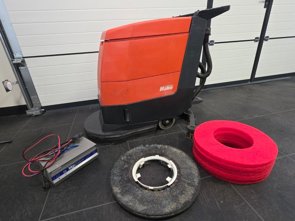 Schrobmachine Hakomatic E/B 459/530 met accessoires, Ophalen, Gebruikt, Schrobmachine