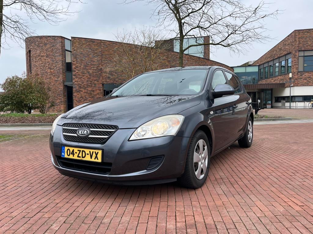 Kia Cee'd 1.4 CVVT X-tra 2008 Airco | nieuwe APK | Export, Stof, Zwart, 4 cilinders, 1396 cc