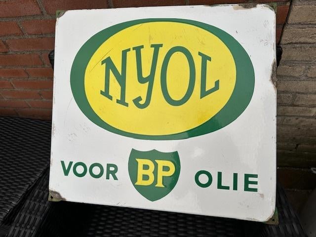 Mooi emaille BP Nyol bord. Langcat Bussum. 49 x 44 cm., Verzamelen, Ophalen of Verzenden, Gebruikt, Reclamebord
