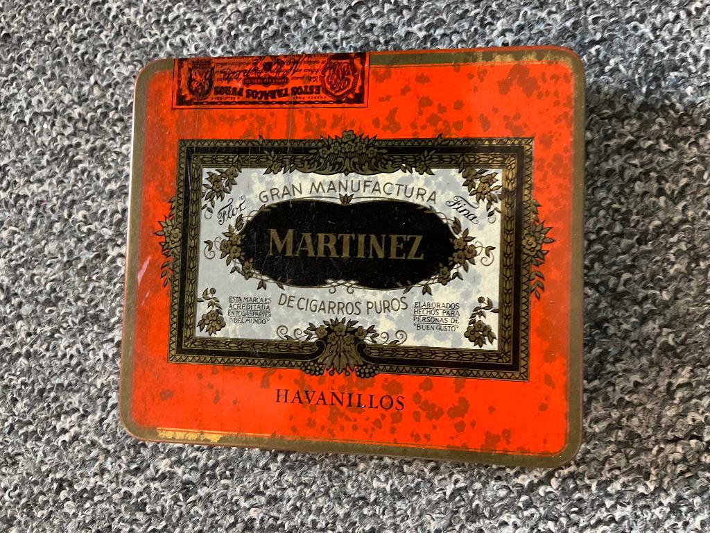 Oud sigarendoosje, Verzamelen, Rookartikelen, Aanstekers en Luciferdoosjes, Ophalen of Verzenden, Gebruikt, Overige typen