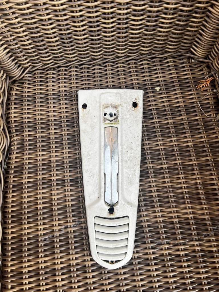 Vespa neus, Ophalen of Verzenden