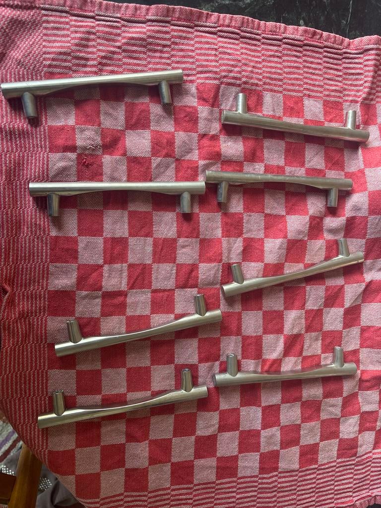 8 Keukengreepjes 128mm - Gebruikt met Gebruikssporen, Huis en Inrichting, Minder dan 50 cm, Gebruikt, Ophalen of Verzenden, Minder dan 25 cm