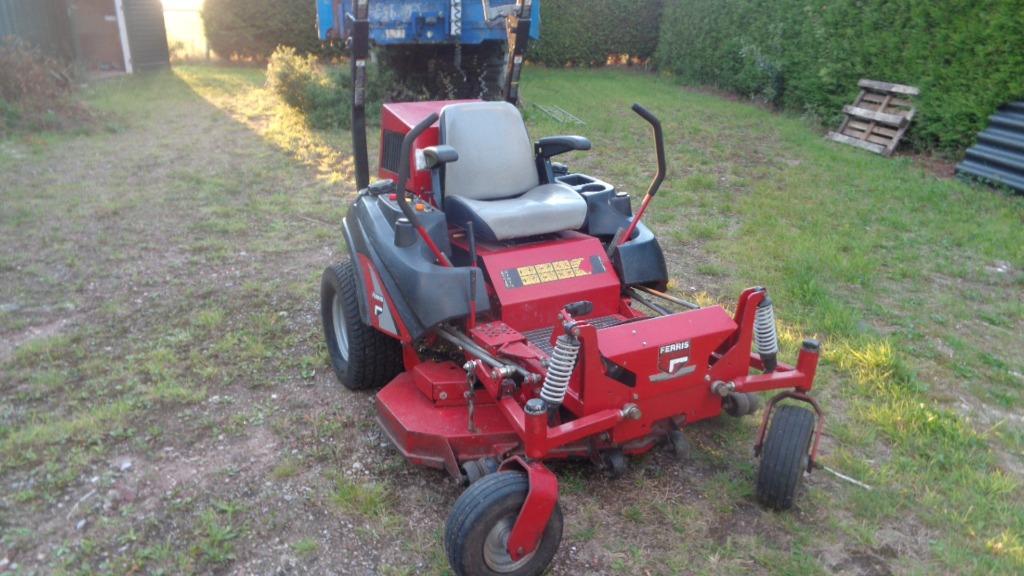 wegens inruil zware profesionelle feris is2000 zero turn  di, Tuin en Terras, Zitmaaiers, Ophalen, Gebruikt, Ferris, Husqvarna