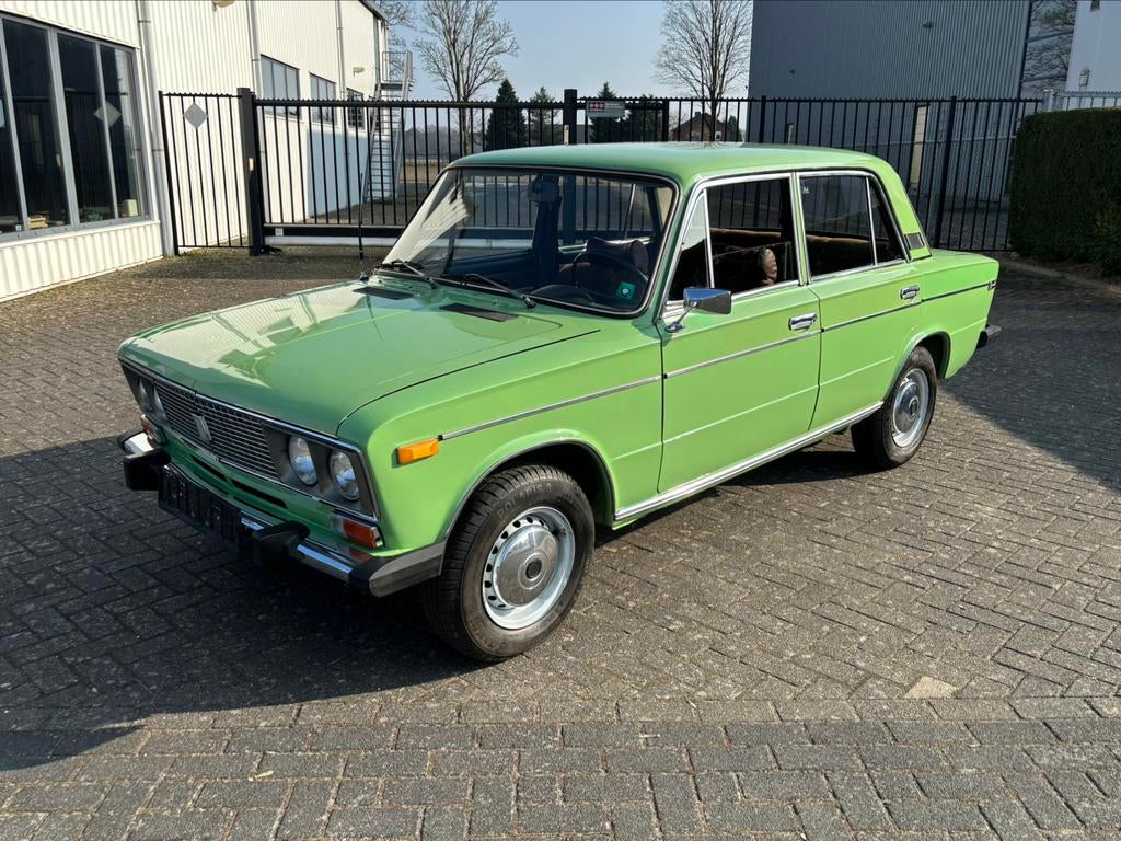 Prachtige Lada 1500 S Sedan uit 1983, weinig km, 1e lak, Lada, 60 pk, Handgeschakeld, 1500 cc