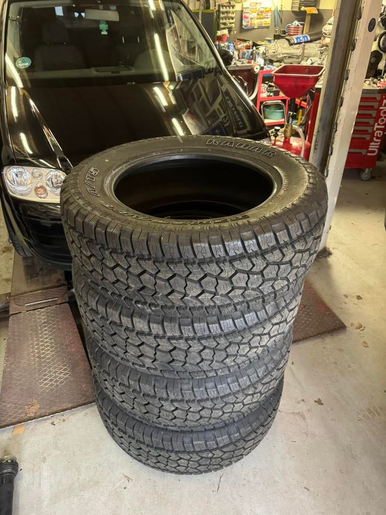 Radar renegade at 5 a/t5 37x12.15R22LT offroad banden, Ophalen of Verzenden