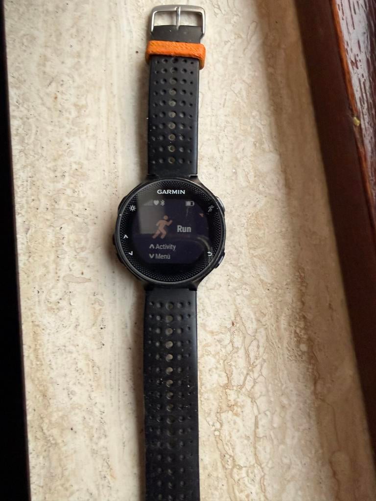 Garmin Forerunner 235 - Prima staat!, Sieraden, Tassen en Uiterlijk, Sporthorloges, Zwart, Ophalen of Verzenden, Waterdicht, Afstand