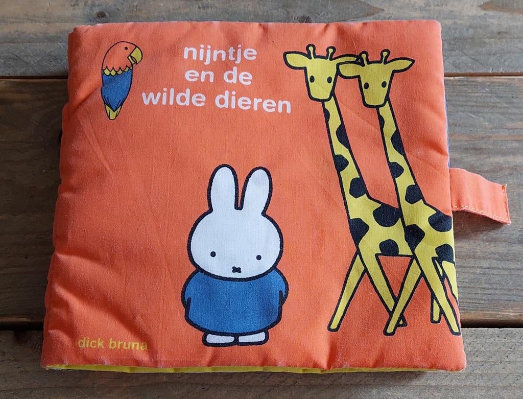 Nijntje en de wilde dieren, stoffen pop up boek, Ophalen of Verzenden, Zo goed als nieuw, Dick Bruna, Uitklap-, Voel- of Ontdekboek