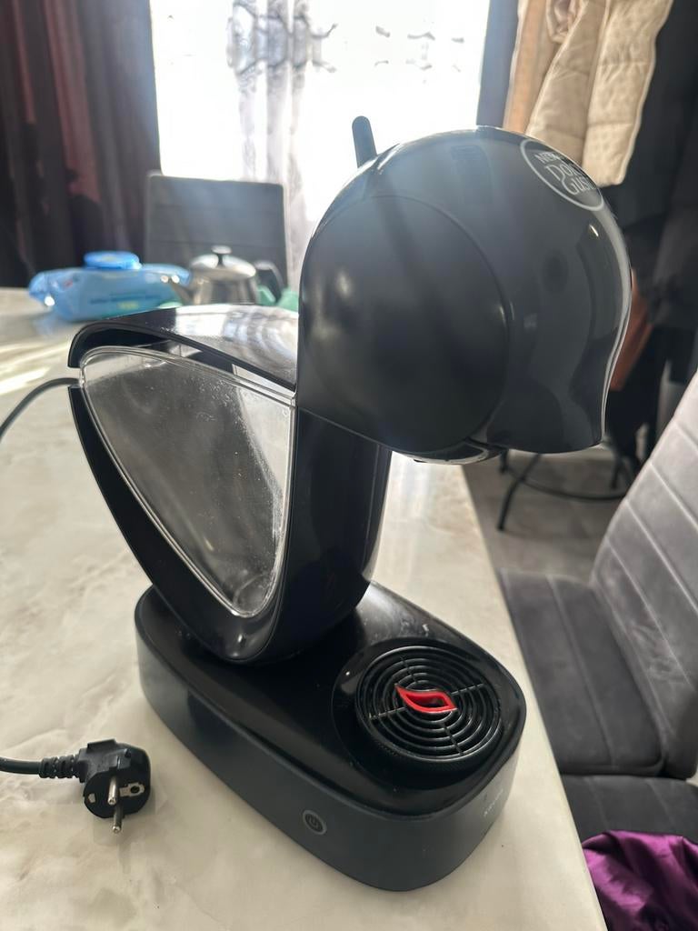 Nescafé Dolce Gusto, Witgoed en Apparatuur, Koffiezetapparaten, Ophalen, Koffiepads en cups, Gebruikt, Koffiemachine