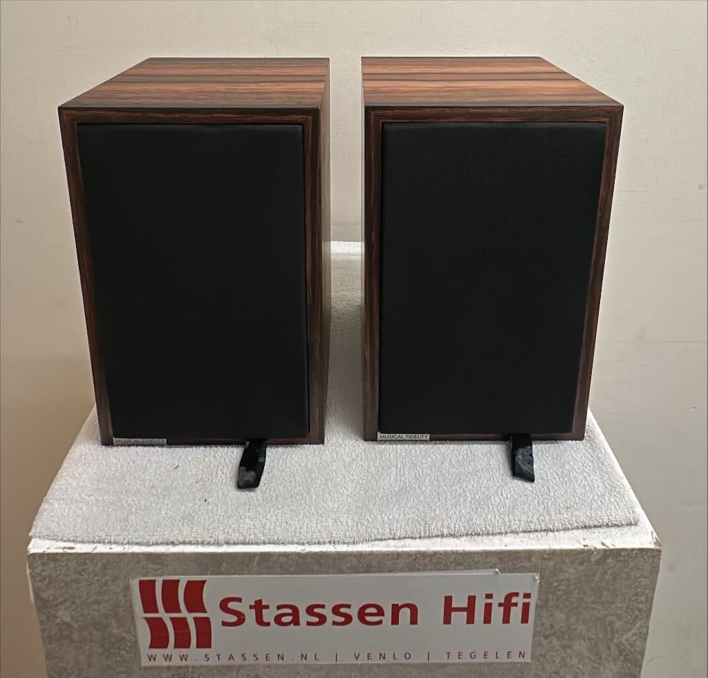 Musical Fidelity LS3/5A Webshopretour, Zo goed als nieuw, 120 watt of meer, Front, Rear of Stereo speakers, Ophalen