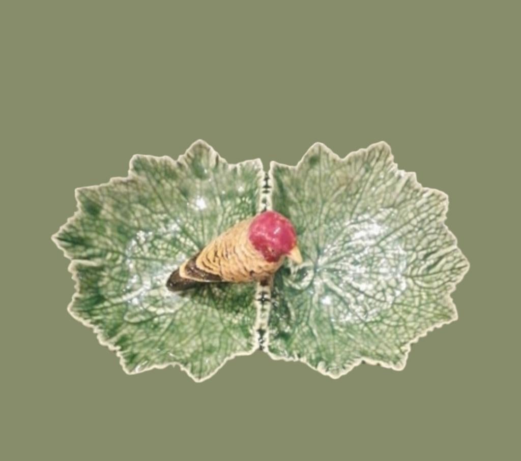 Bordallo Pinheiro koolblad schaaltje met vogeltje 22 cm., Verzenden, Overige stijlen, Aardewerk, Schaal of Schalen