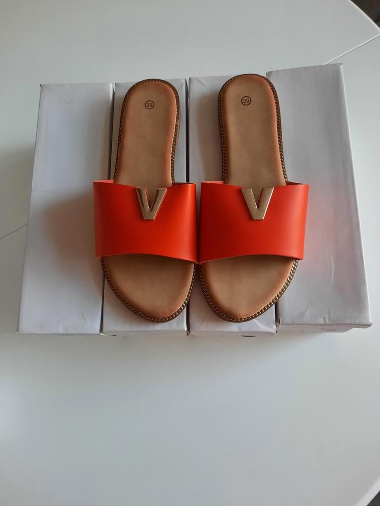 Dames slippers nieuw, Ophalen of Verzenden, Nieuw, Zwart