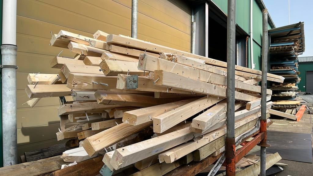 B keus houten regels 45 x 68, Ophalen of Verzenden, Zo goed als nieuw, Minder dan 200 cm, Balk