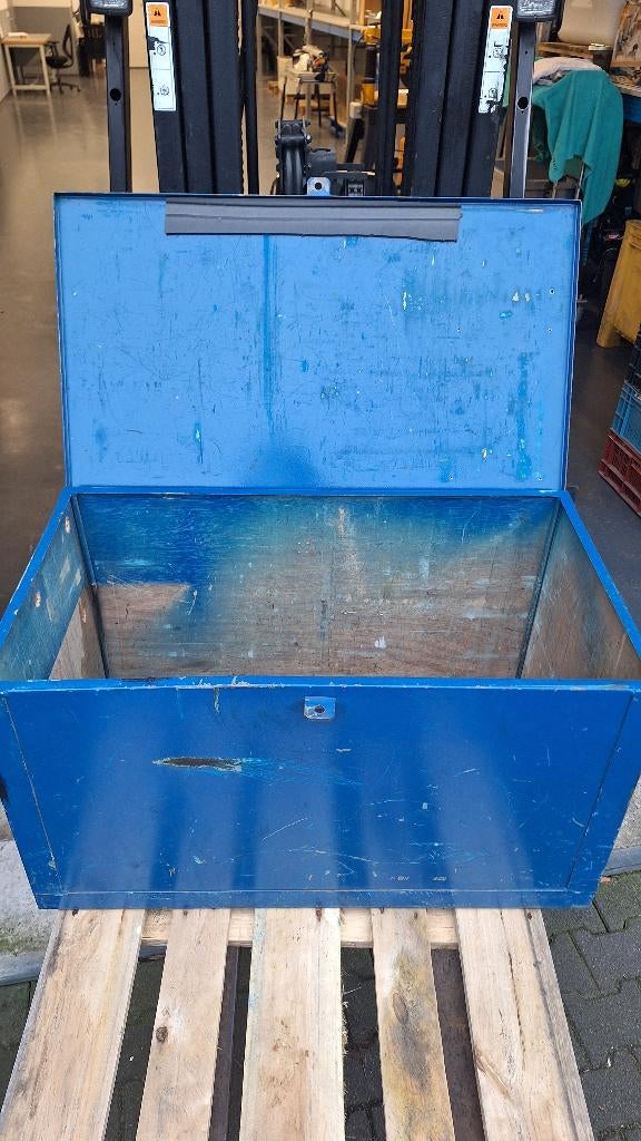 Stalen gereedschaps kisten voor in een bus tegen diefstal, Auto diversen, Autogereedschap, Ophalen, ., Zo goed als nieuw, .