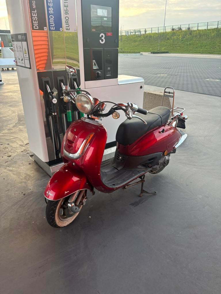 agm retro scooter, Zo goed als nieuw, Benzine, Ophalen, Overige merken