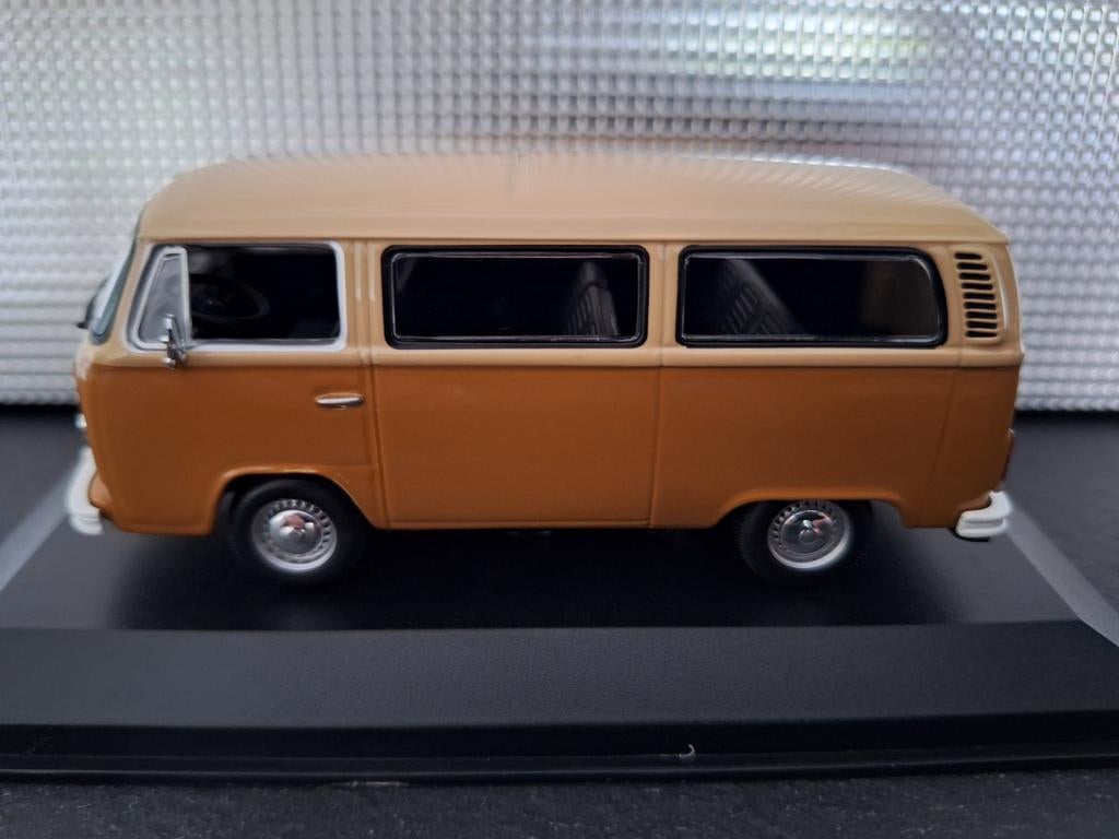 Volkswagen T2 Bus 1972 Schaal 1:43, Overige merken, Nieuw, Ophalen of Verzenden, Maxichamps