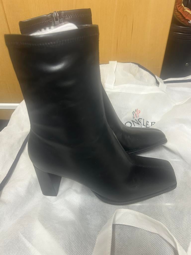 Laarzen  Niuww maat 41, Ophalen of Verzenden, Zo goed als nieuw, Zwart, Hoge laarzen