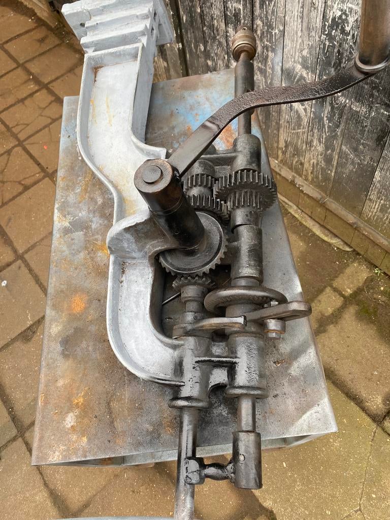 Boor standaard, Ophalen