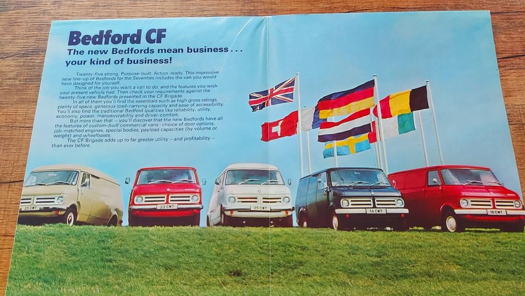 Leuke 1970 Bedford CF bus folder Engelstalig, Ophalen of Verzenden, Zo goed als nieuw, Overige merken