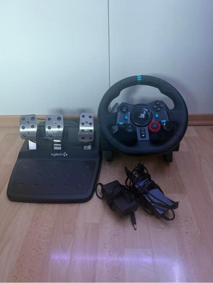 Logitech G29 Driving Force Racing Wheel - Goede Staat, Ophalen of Verzenden, Zo goed als nieuw, Met 1 controller, Slim