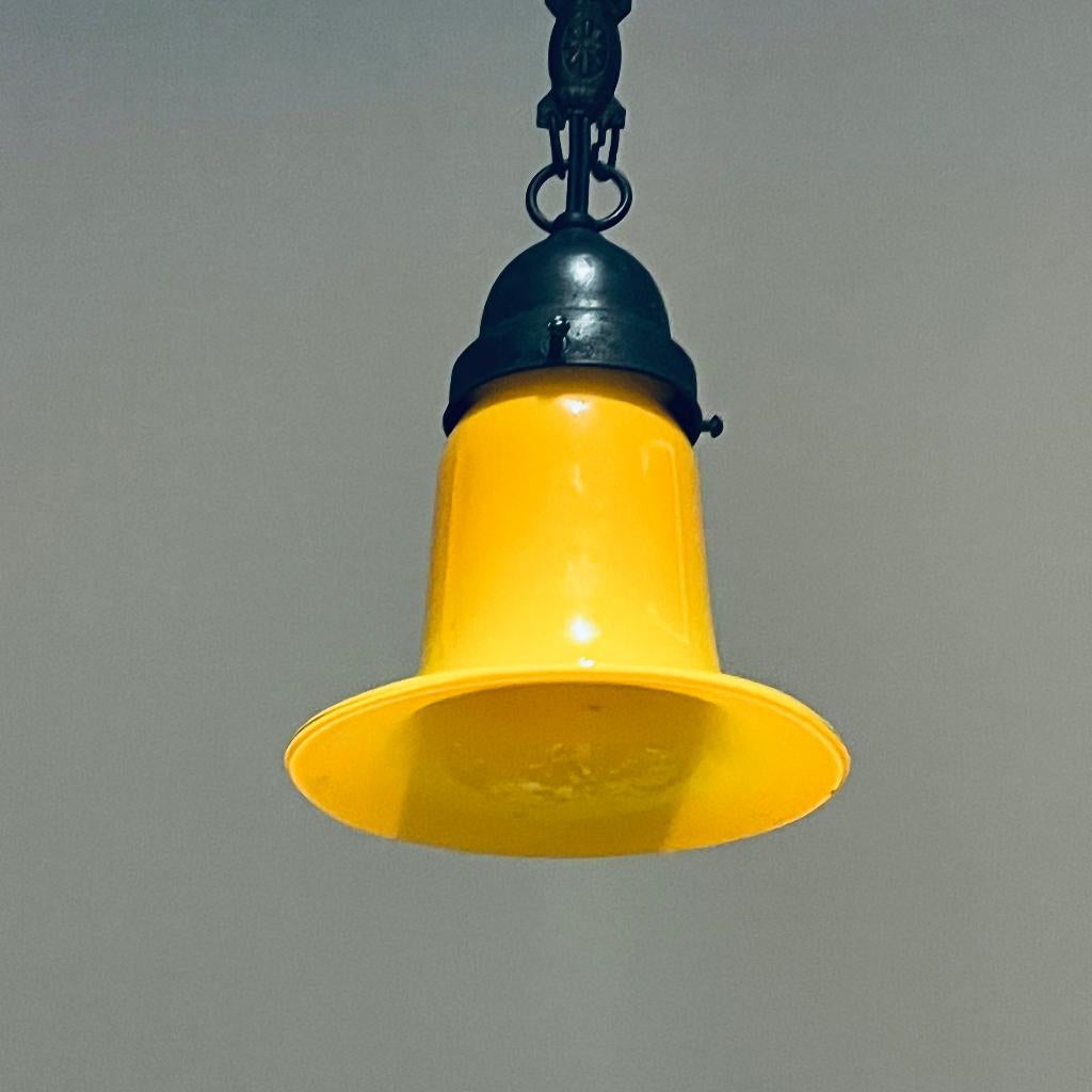 art deco art nouveau jaren 20 30 mondgeblazen geel glas lamp, Antiek en Kunst, Antiek | Lampen, Ophalen of Verzenden