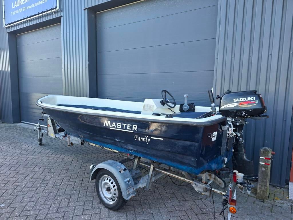 Leuke Master Family 430 Deluxe + Suzuki 5PK 4 Takt, Watersport en Boten, Sloepen, Gebruikt, Tot 10 pk, Ophalen of Verzenden, 3 tot 6 meter