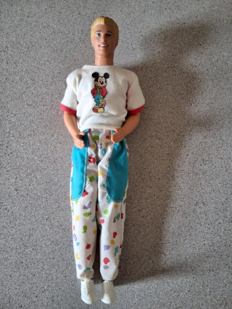 Ken uit de Barbie and friends gift Disney 1991, Ophalen of Verzenden, Pop