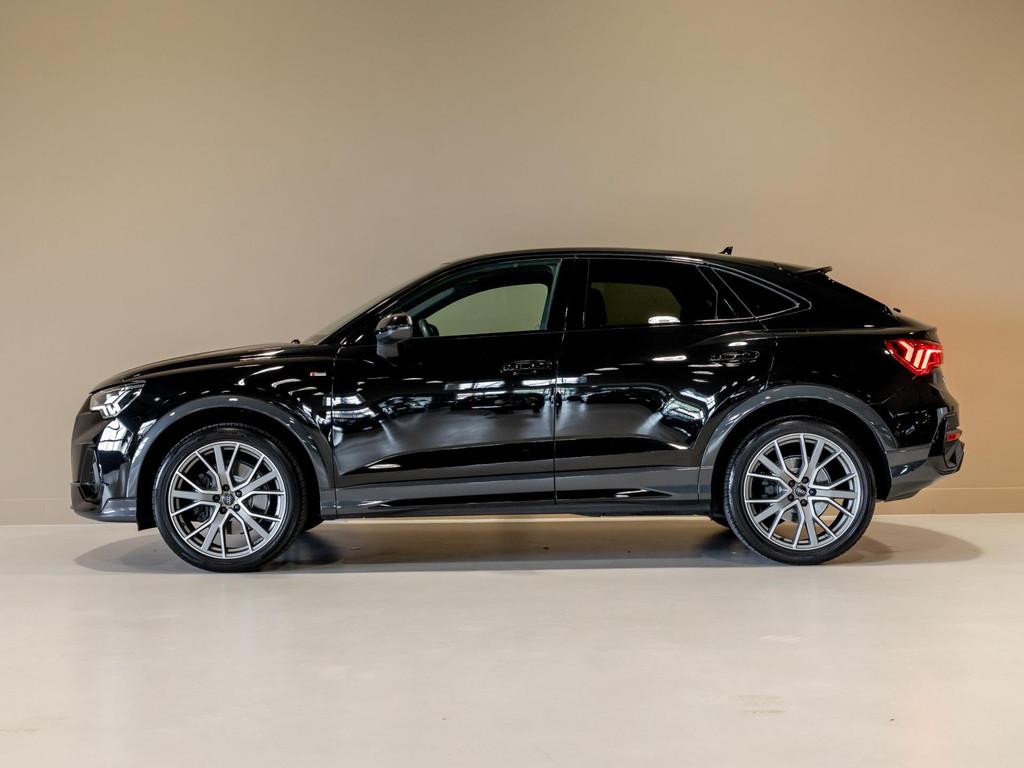 Audi Q3 Sportback 45 TFSI quattro 2x S-Line / 230pk / Panora, Gebruikt, 4 cilinders, Leder en Stof, Zwart